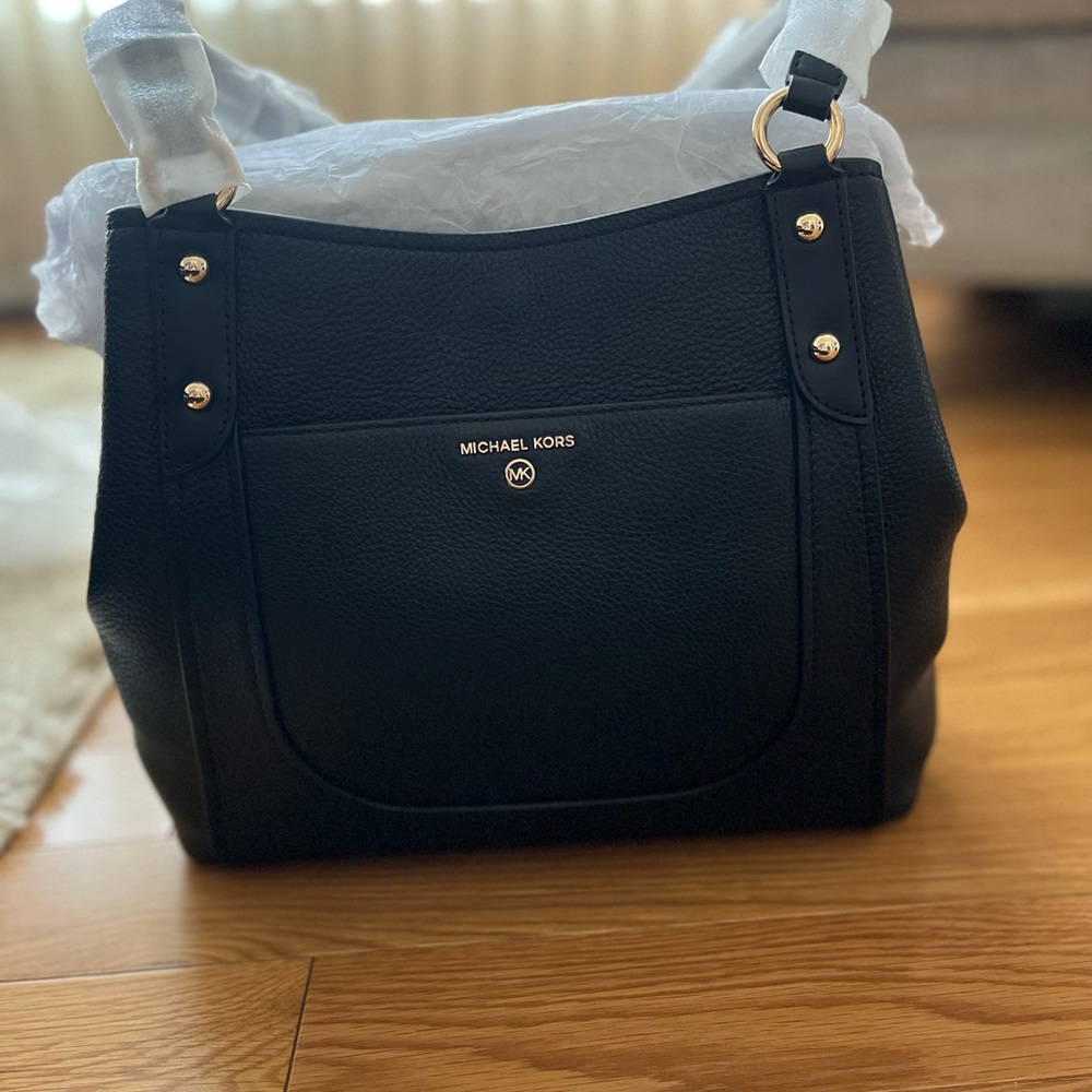 Michael Kors Molly Large pebbled Leather Tote Bag